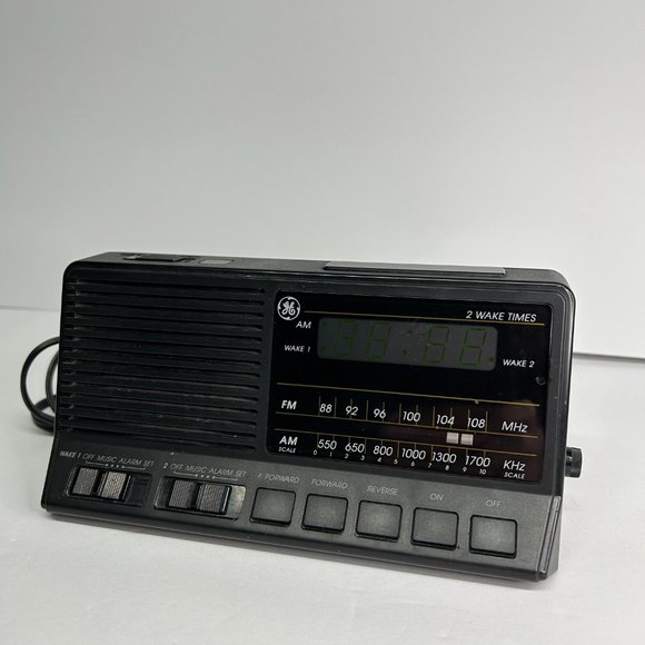 GE Clock Radio AM/FM Alarm Clock 2 Wake Times Model 7-4648A - Picture 2 of 8